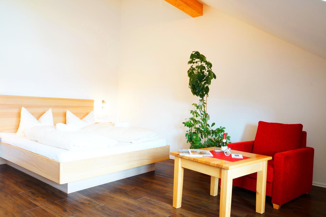 Seehotel Und Appartements Schnoeller Rieden Esterno foto